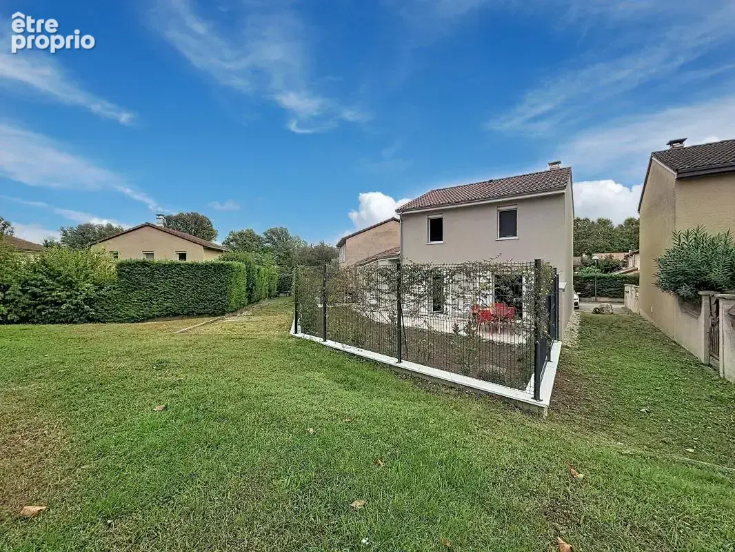 Maison 5 pièces 100 m² à vendre à Grigny (69520) - photo 2