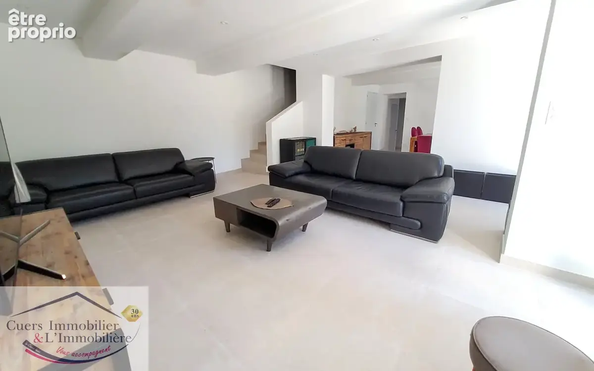 CUERS, propriété T6 -  182m2 + dépendance 50m2 - photo 8