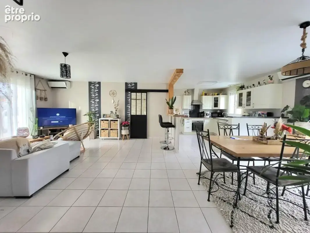 Maison plain-pied, 4 chambres, garage et jardin - photo 3