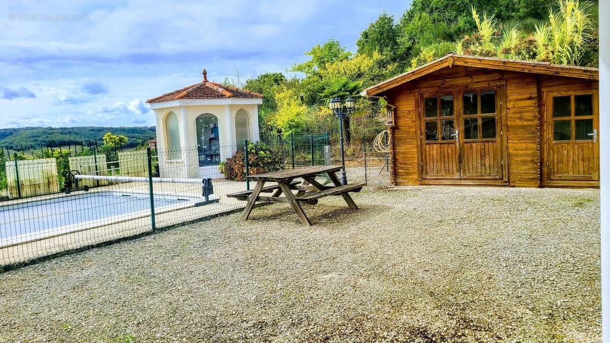 Maison entre Lauzerte et Montcuq avec vue panoramique - photo 16
