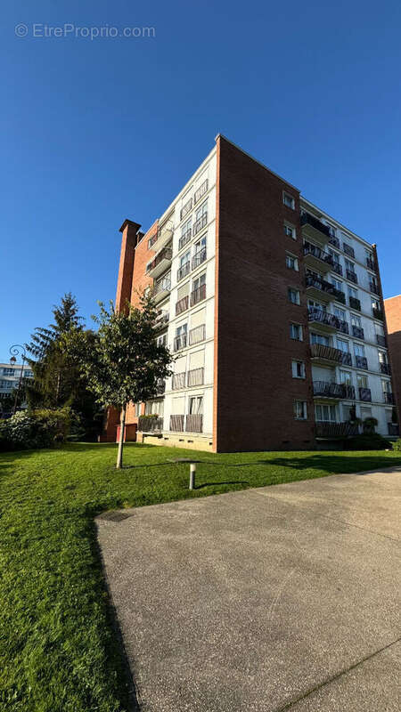 Appartement à ENGHIEN-LES-BAINS