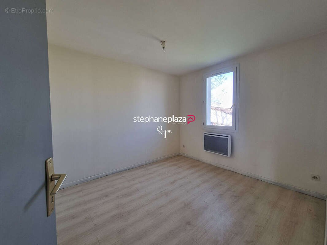 Maison à VAUX-SUR-MER