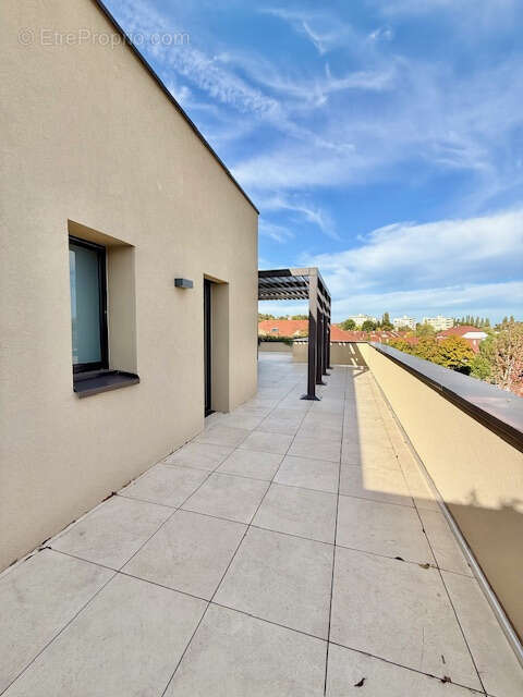 Appartement à FERNEY-VOLTAIRE
