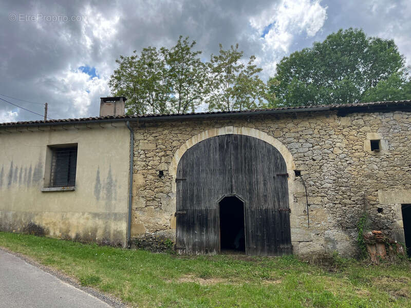 Maison à CLEYRAC