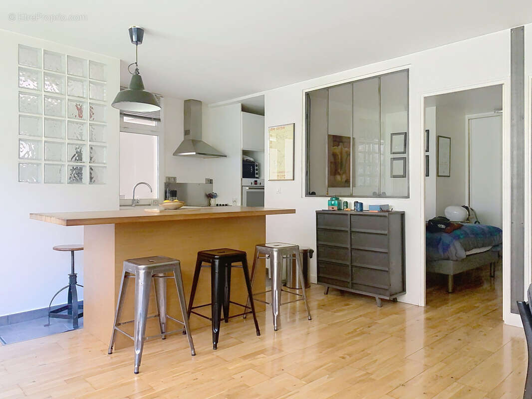 Appartement à PARIS-20E