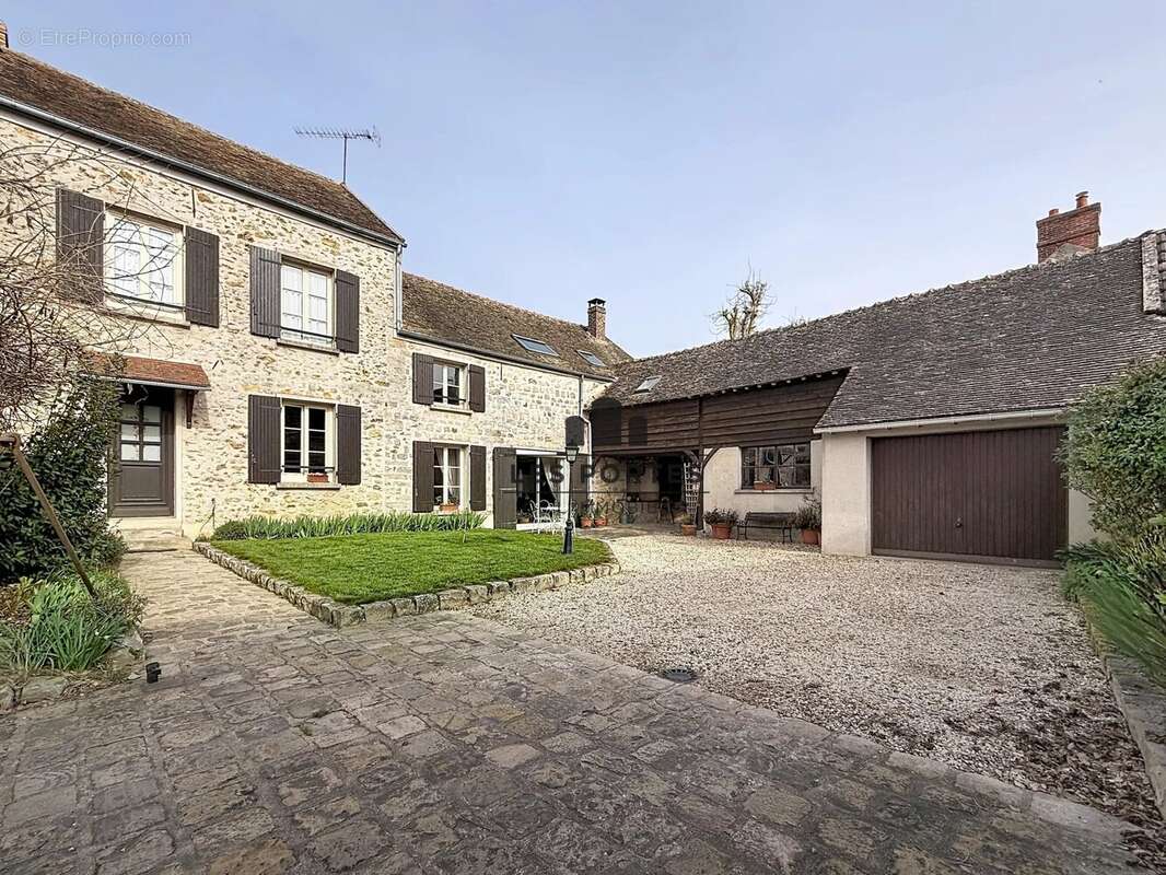 Maison 6 pieces 170 m² champcueil 91750 - photo 18