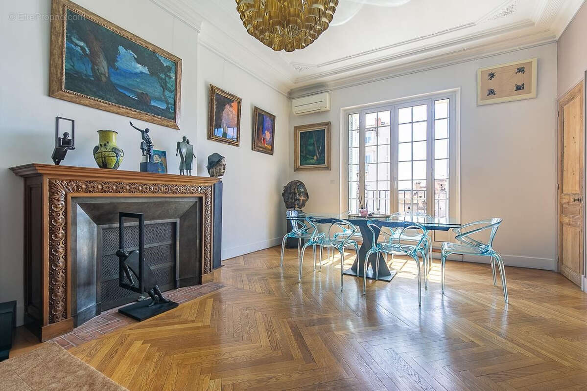Appartement à MARSEILLE-6E