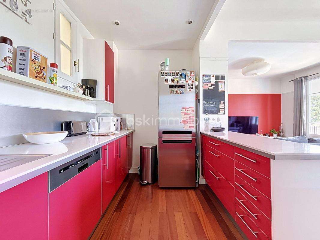 Appartement à LE MESNIL-LE-ROI