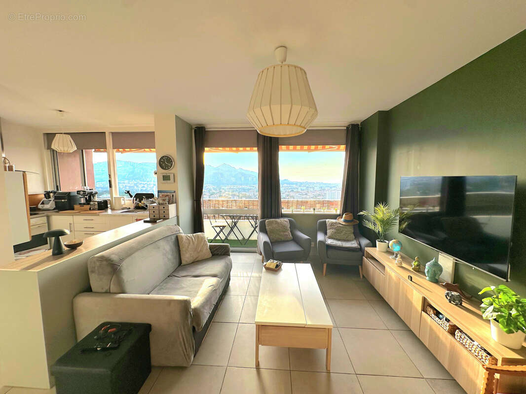 Appartement à MARSEILLE-9E