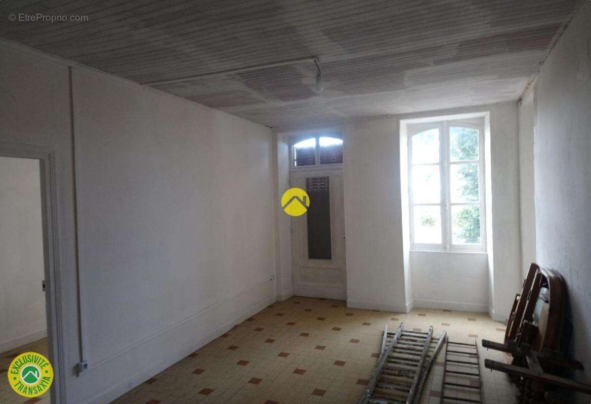 Maison à SAINT-AMAND-MONTROND