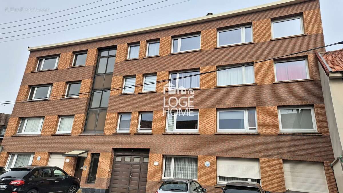 Façade avant - Appartement à DOURGES