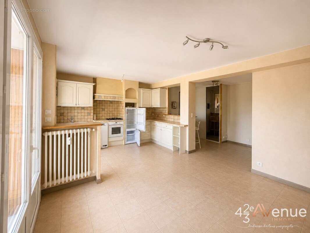 Appartement à SAINT-ETIENNE