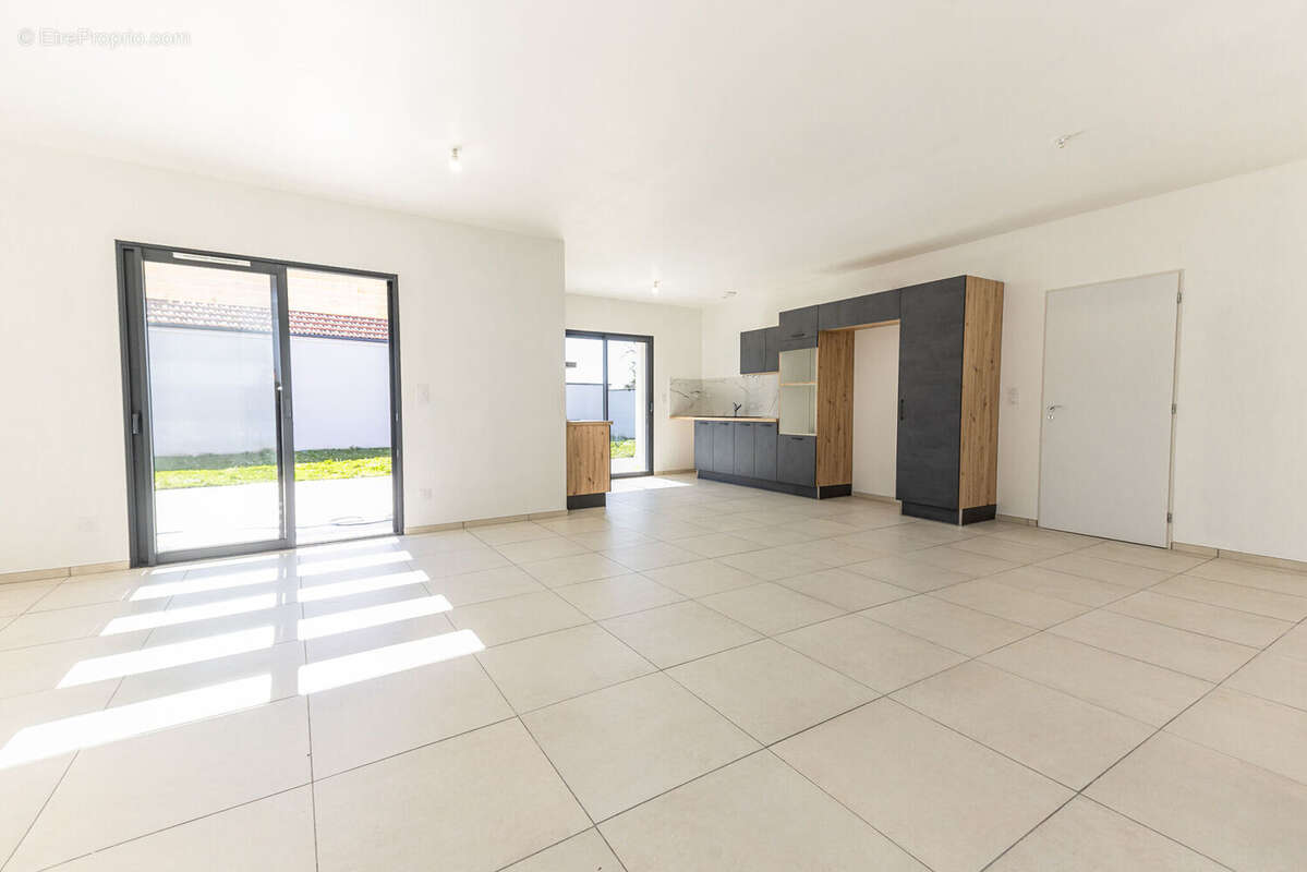 Photo 2 - Maison à MAZEROLLES