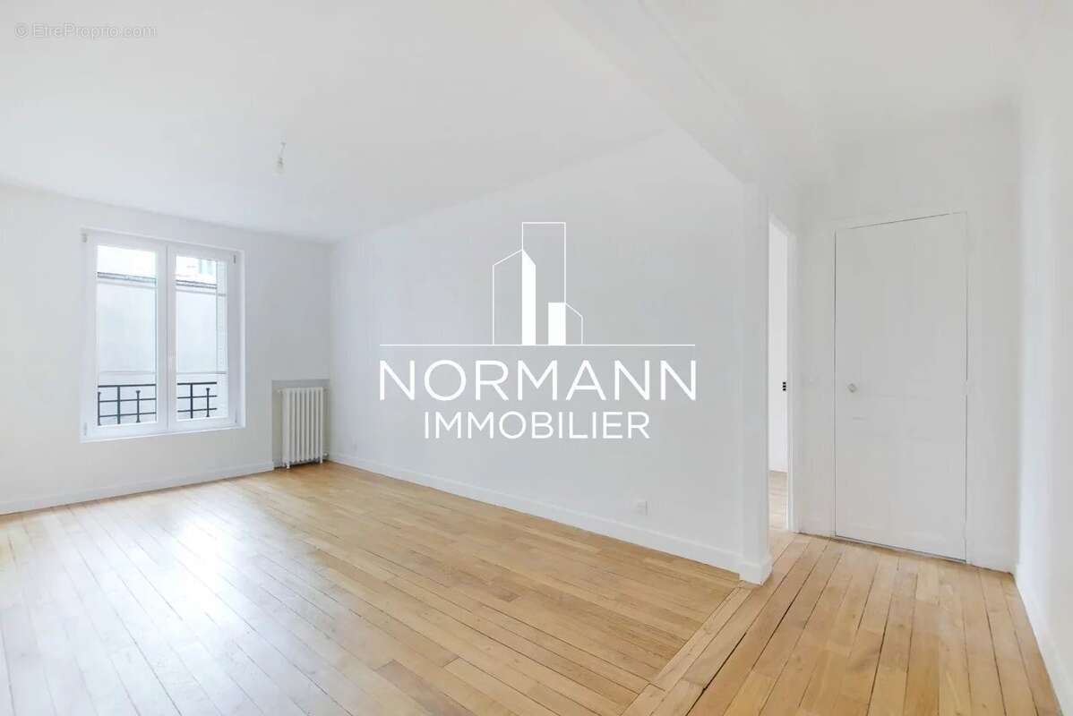 Appartement à PARIS-15E