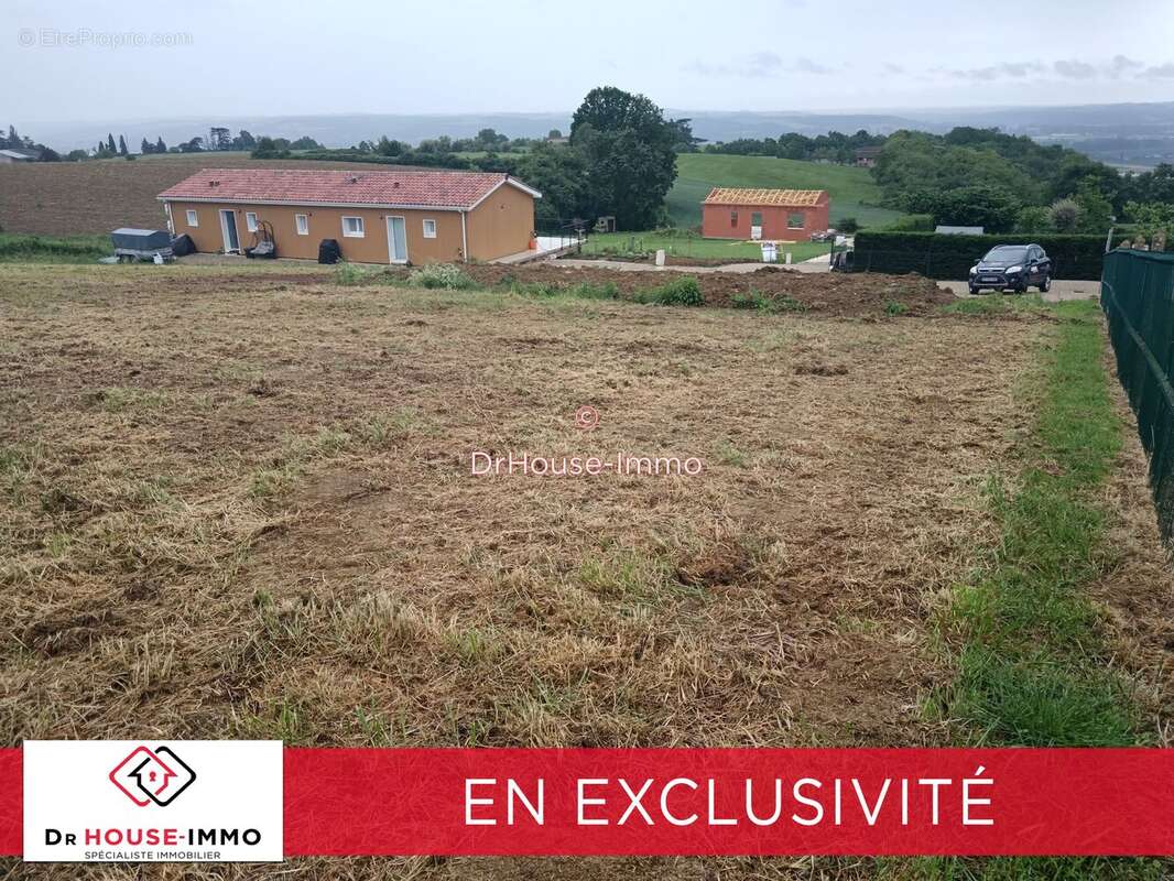 Terrain 1414 m² à Port-Sainte-Marie  - photo 4
