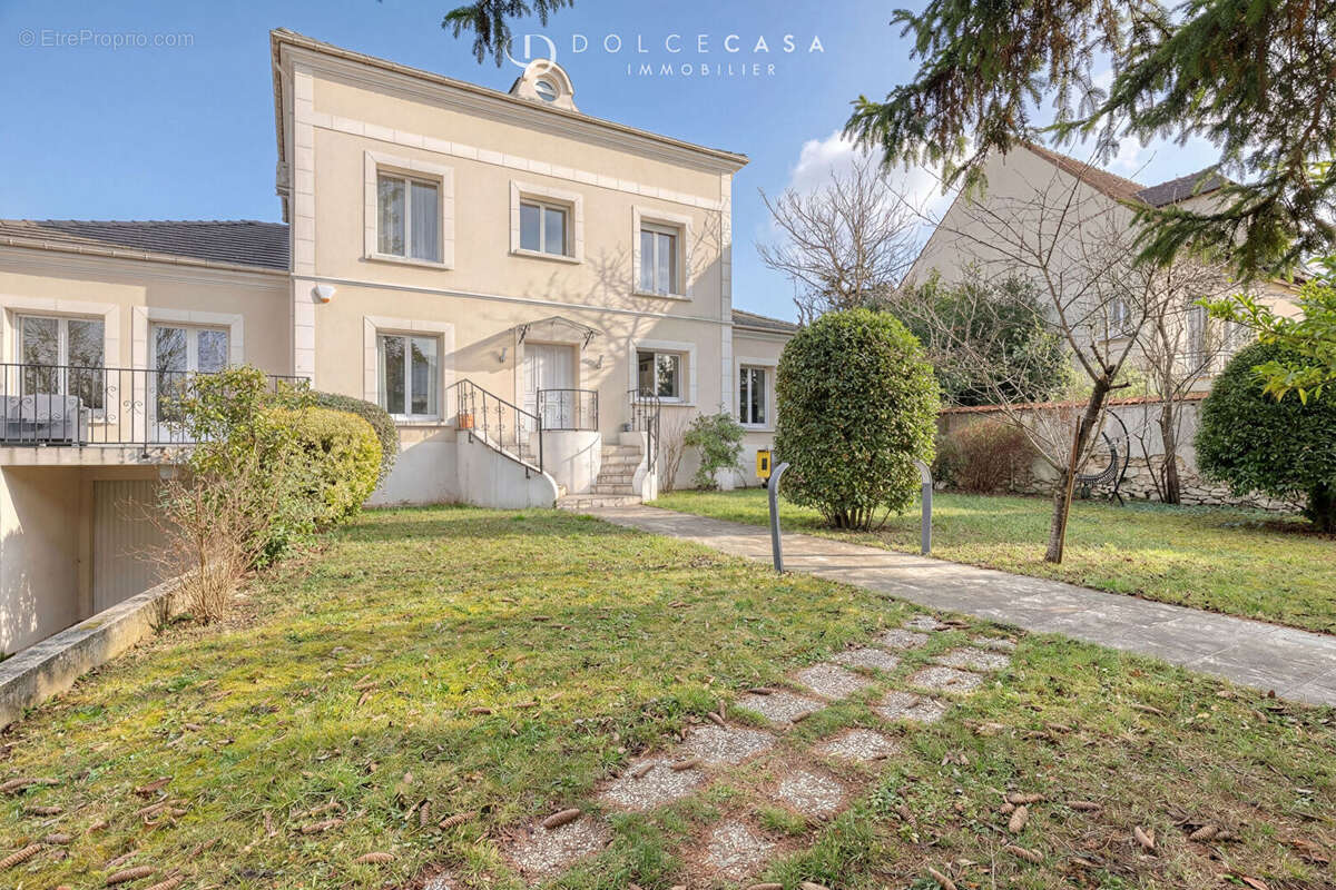 Maison à BRY-SUR-MARNE