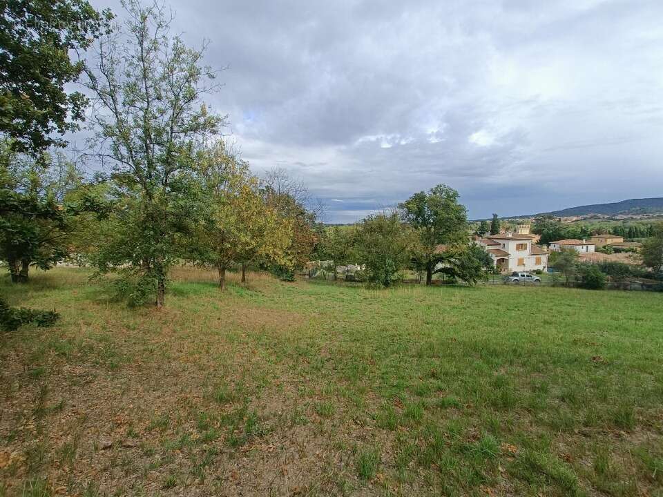 Terrain à ROQUEBRUNE-SUR-ARGENS