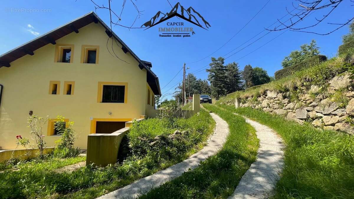 Maison 4 faces avec jardin - QUERIGUT - photo 5