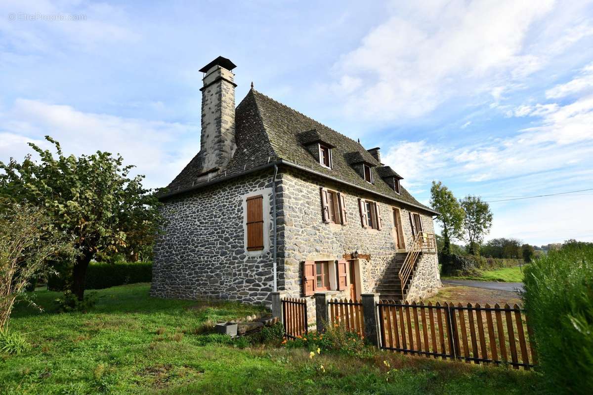Maison à PLEAUX
