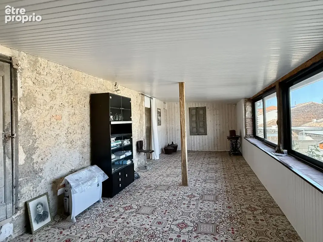 Magnifique maison en pierre entièrement rénovée, avec piscine et jardin arboré. - photo 15