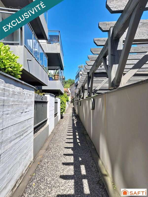 Photo 7 - Appartement à NEUVILLE-SUR-SAONE