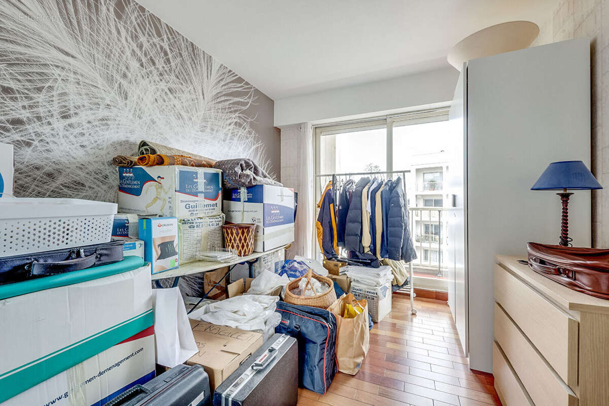 Appartement à PARIS-14E