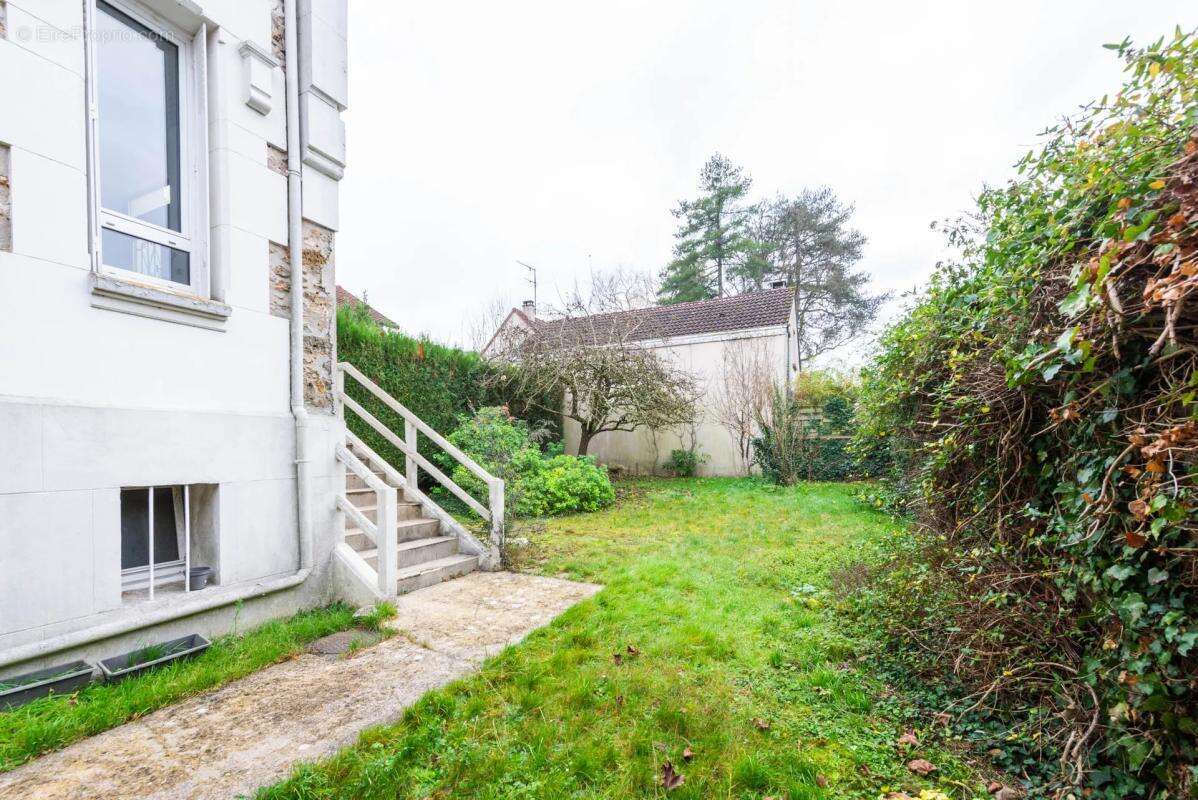 Appartement à SAINT-REMY-LES-CHEVREUSE