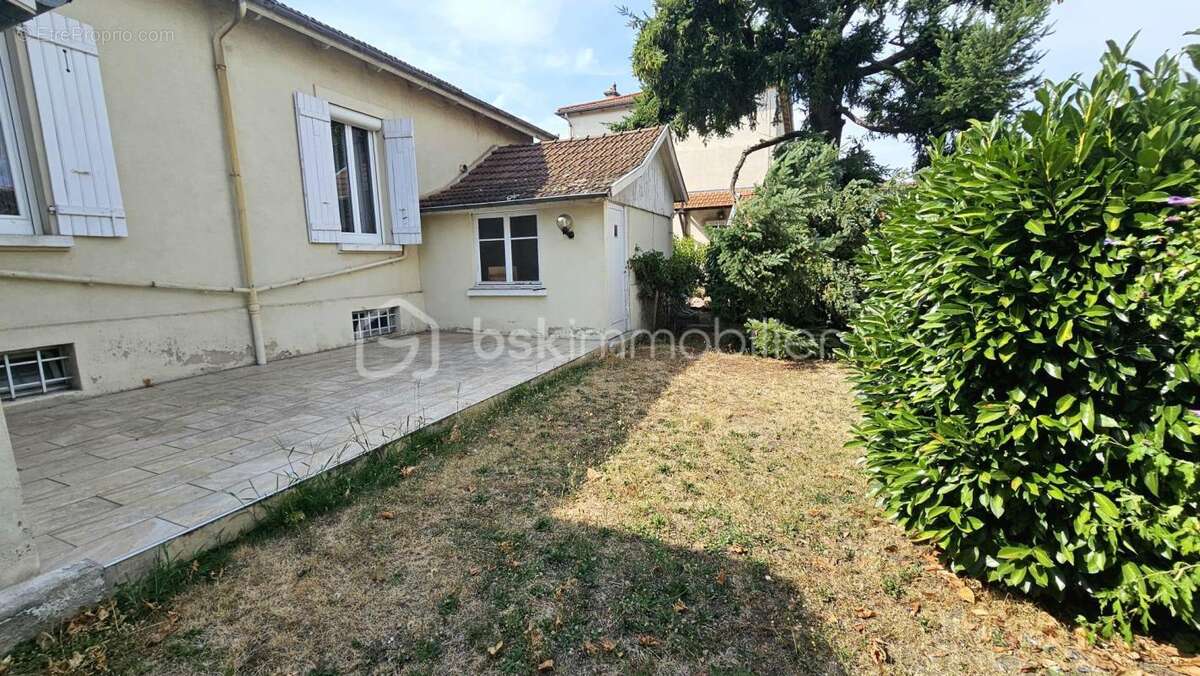 Maison de plain-pied avec sous-sol complet, garage et terrain – Fort potentiel à Roanne - particuliers ou professionnels pour di - photo 14