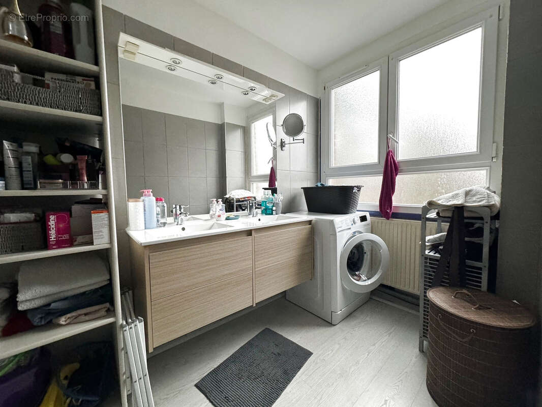 Appartement à SURVILLIERS