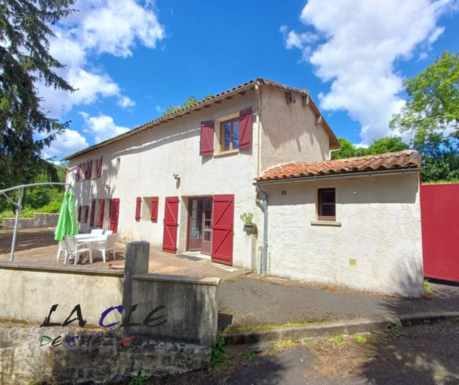 Maison à COULONGES-SUR-L'AUTIZE