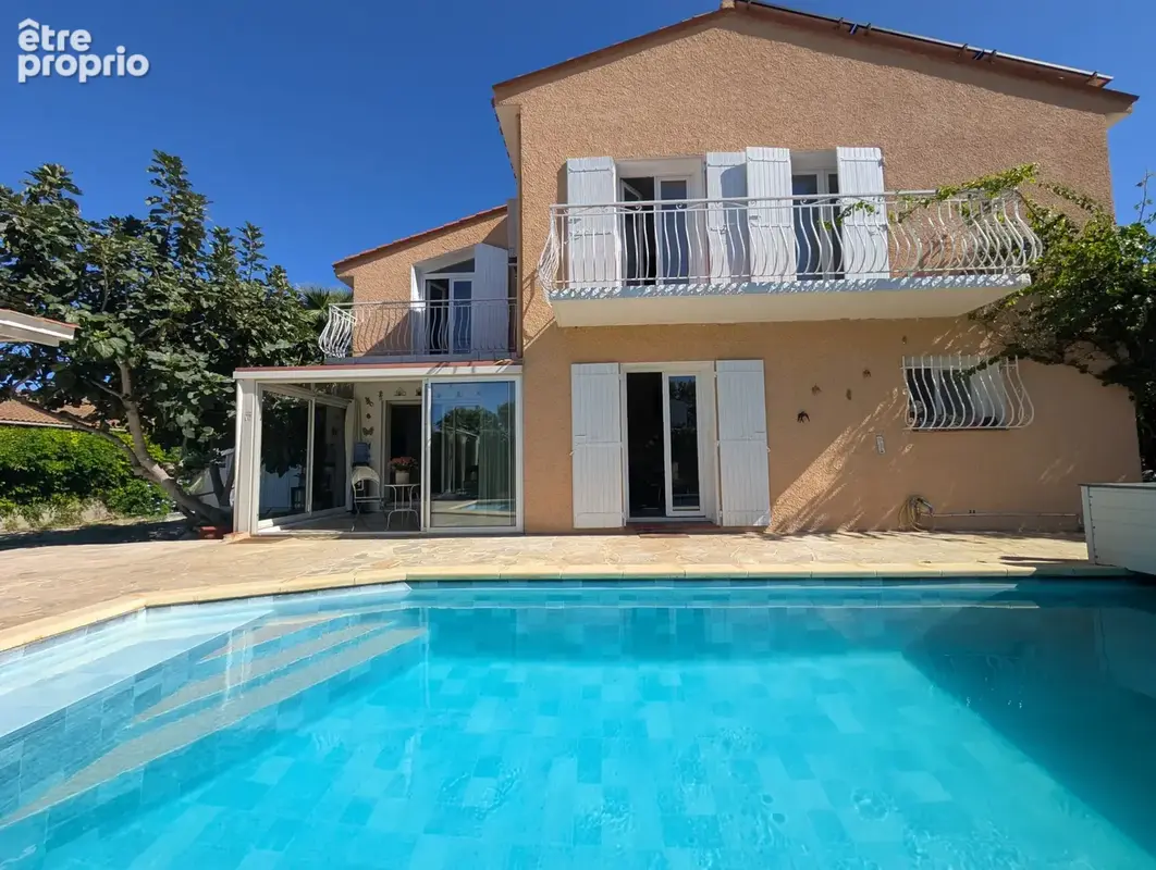 Maison à SAINT-LAURENT-DE-LA-SALANQUE