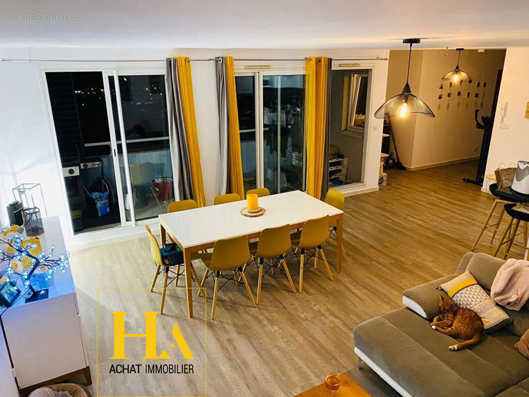 Appartement à SAINT-DENIS