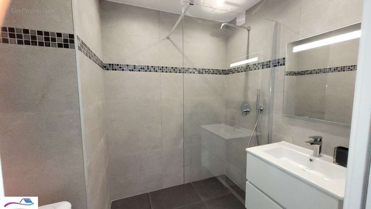 Appartement à MANDELIEU-LA-NAPOULE