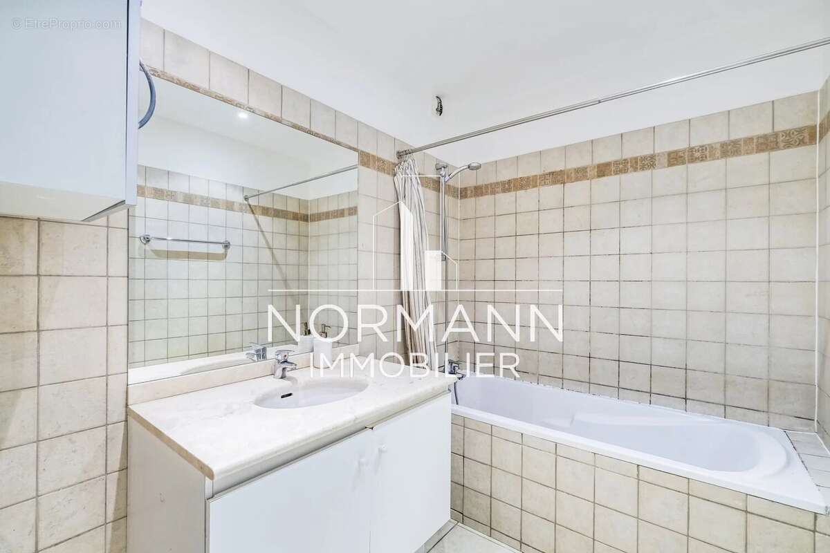 Neuilly sur seine - chezy / perronet - 3 chambres - balcons - parking - photo 13