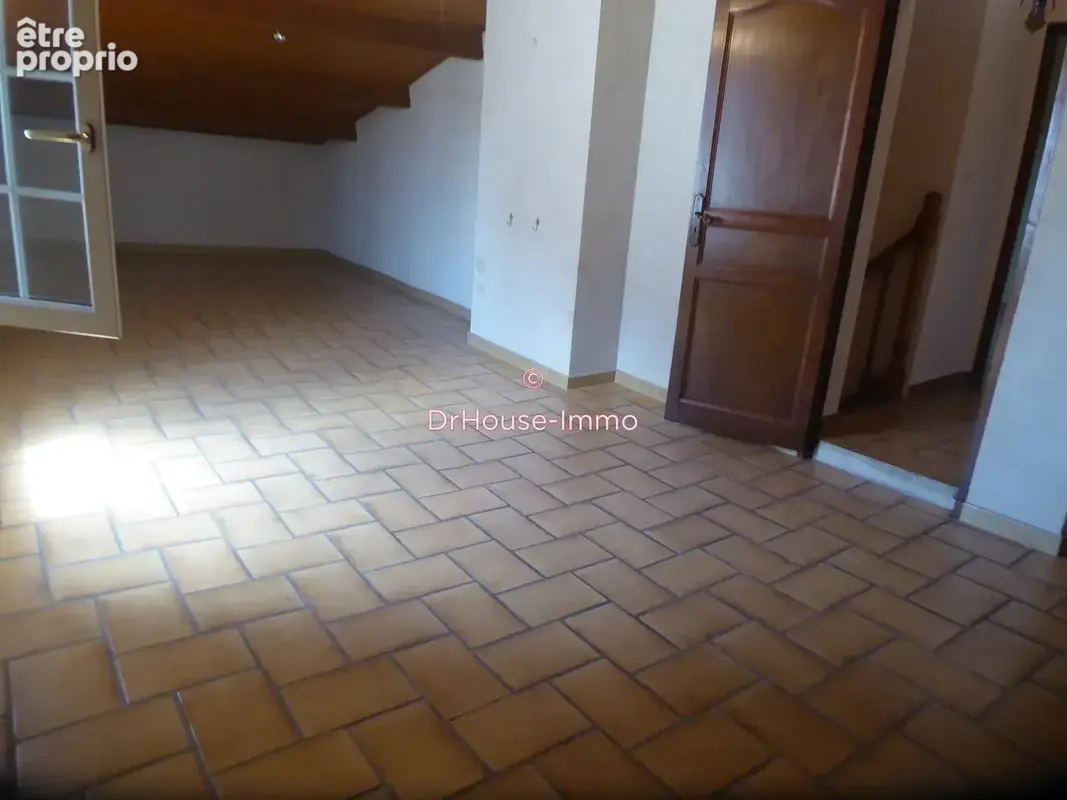 Maison 5 pièces 115 m² à vendre à Saint-Mitre-Les-Remparts (13920) - photo 7