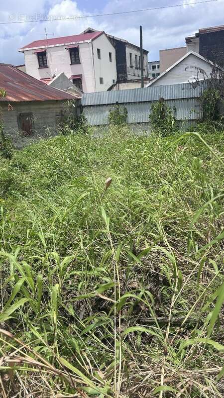 Terrain à FORT-DE-FRANCE