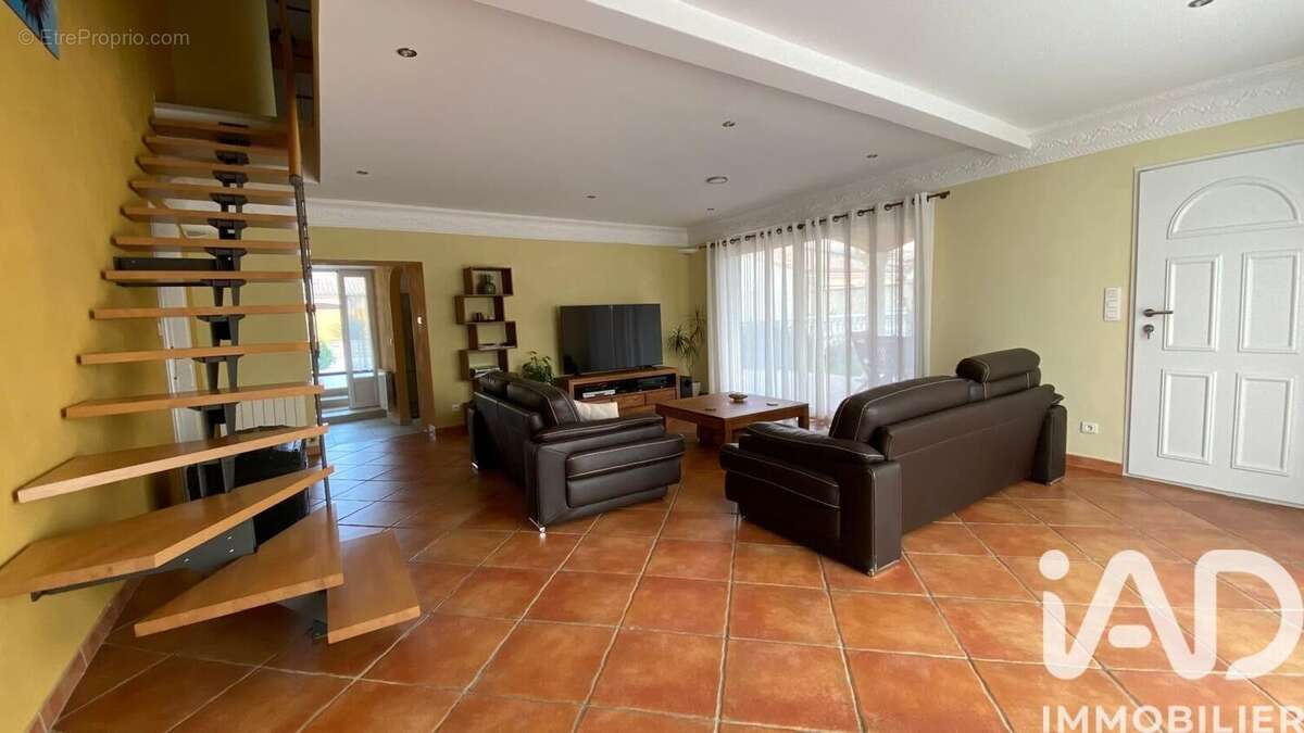 Photo 2 - Maison à MONTELIMAR