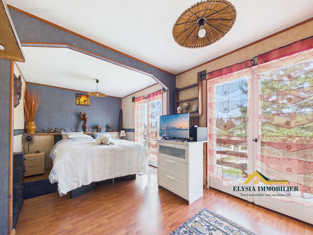 Maison à VILLECEY-SUR-MAD