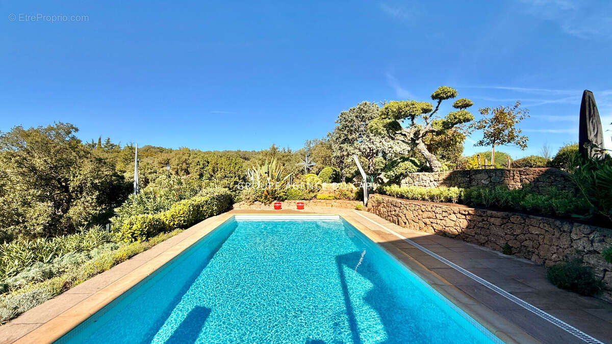 Maison à LES ISSAMBRES