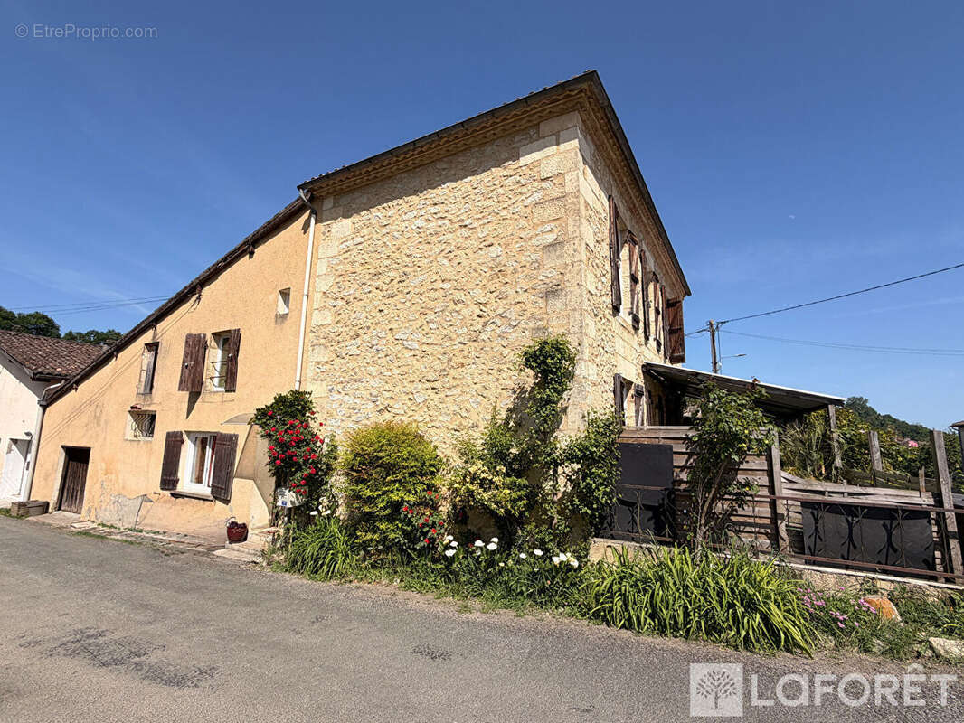 Maison à CASSEUIL