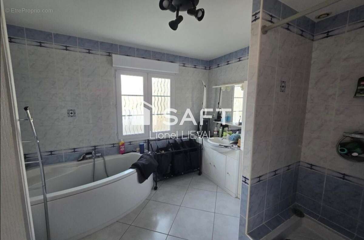 Maison 163 m² à Azincourt  - photo 8