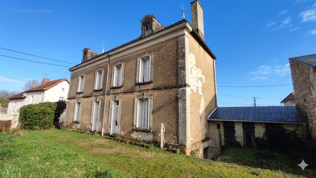 Maison à NAINTRE