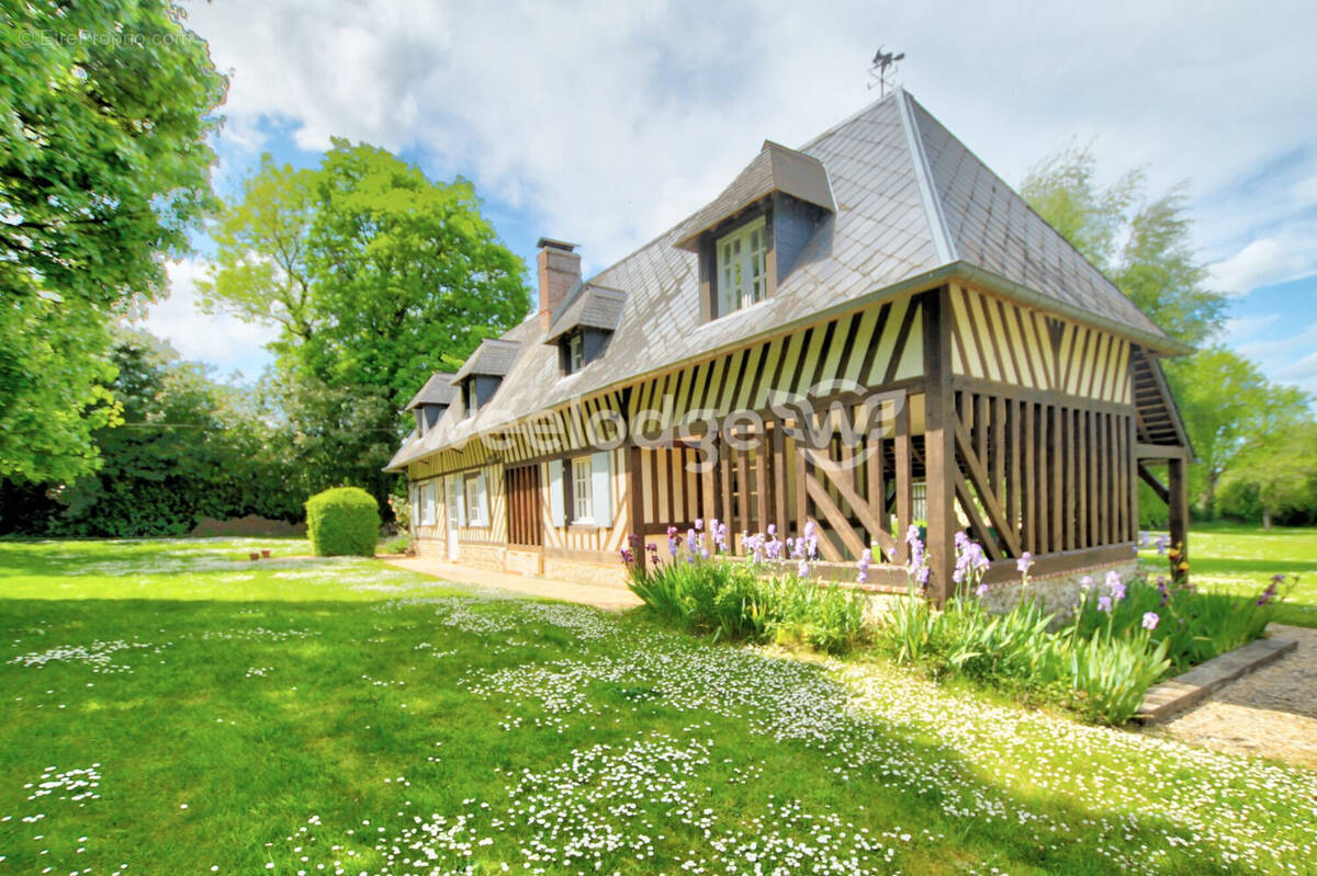 Maison à PONT-L'EVEQUE