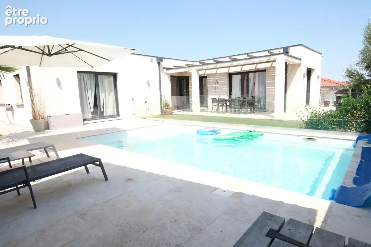 Maison contemporaine 7 pièce(s) 180.47 m2 - Très lumineuse et fonctionnelle - 4 chambres - bureau - piscine - DPE B - photo 12