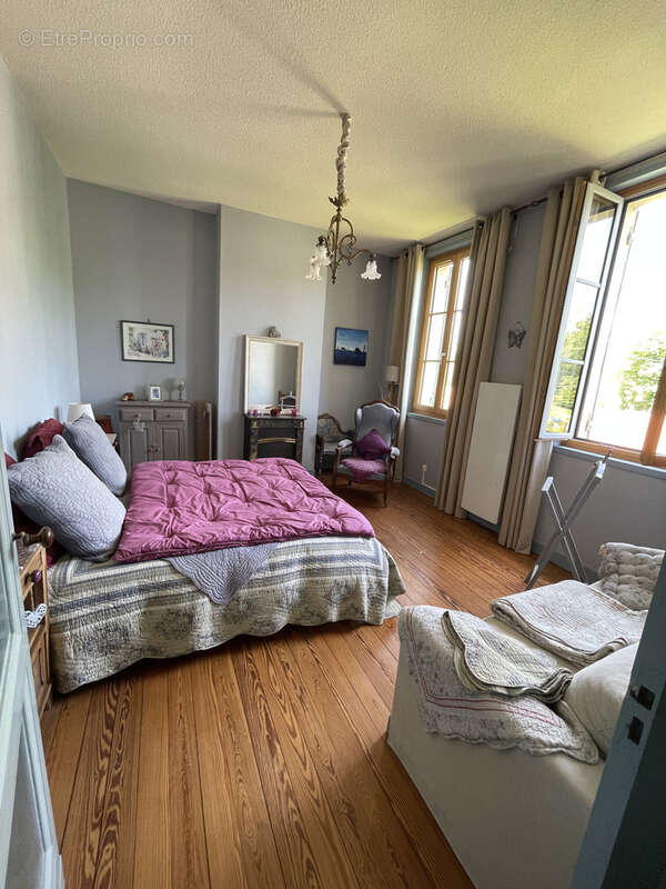 Maison à BELIN-BELIET