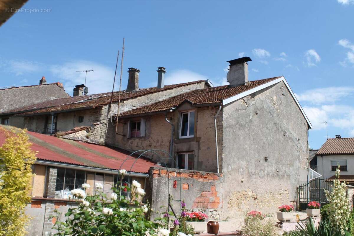 Photo 3
