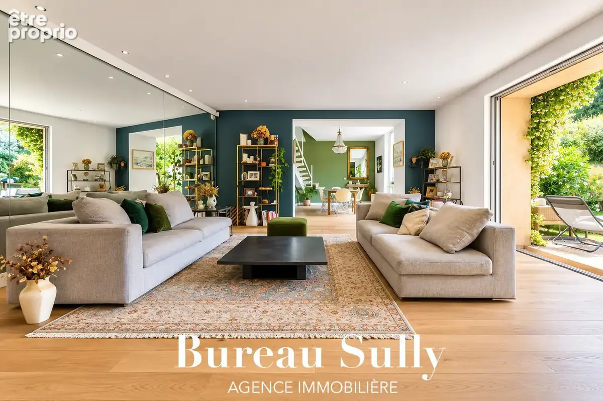 Exclusif : SAINT-DIDIER-AU-MONT D'OR - Centre : Superbe Maison Familiale de Charme (210m2 environ) baignée de - photo 4