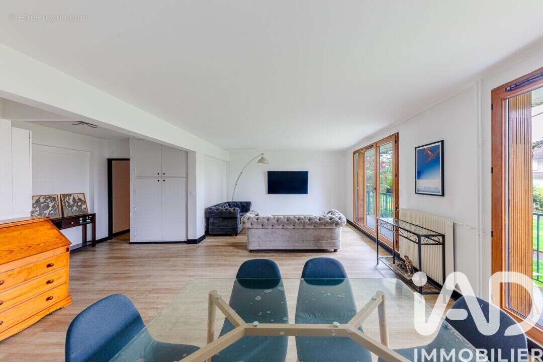 Appartement 93 m² à Soisy-Sous-Montmorency  - photo 2