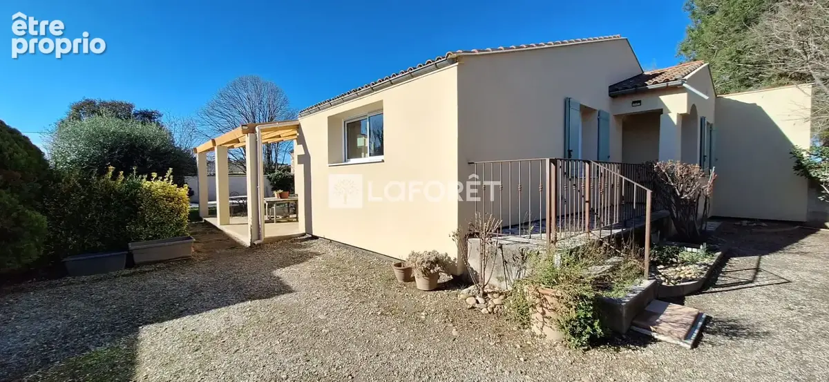 Entraigues Sur La Sorgue - plain pied 99 m² - Parcelle de 902 m² - photo 2