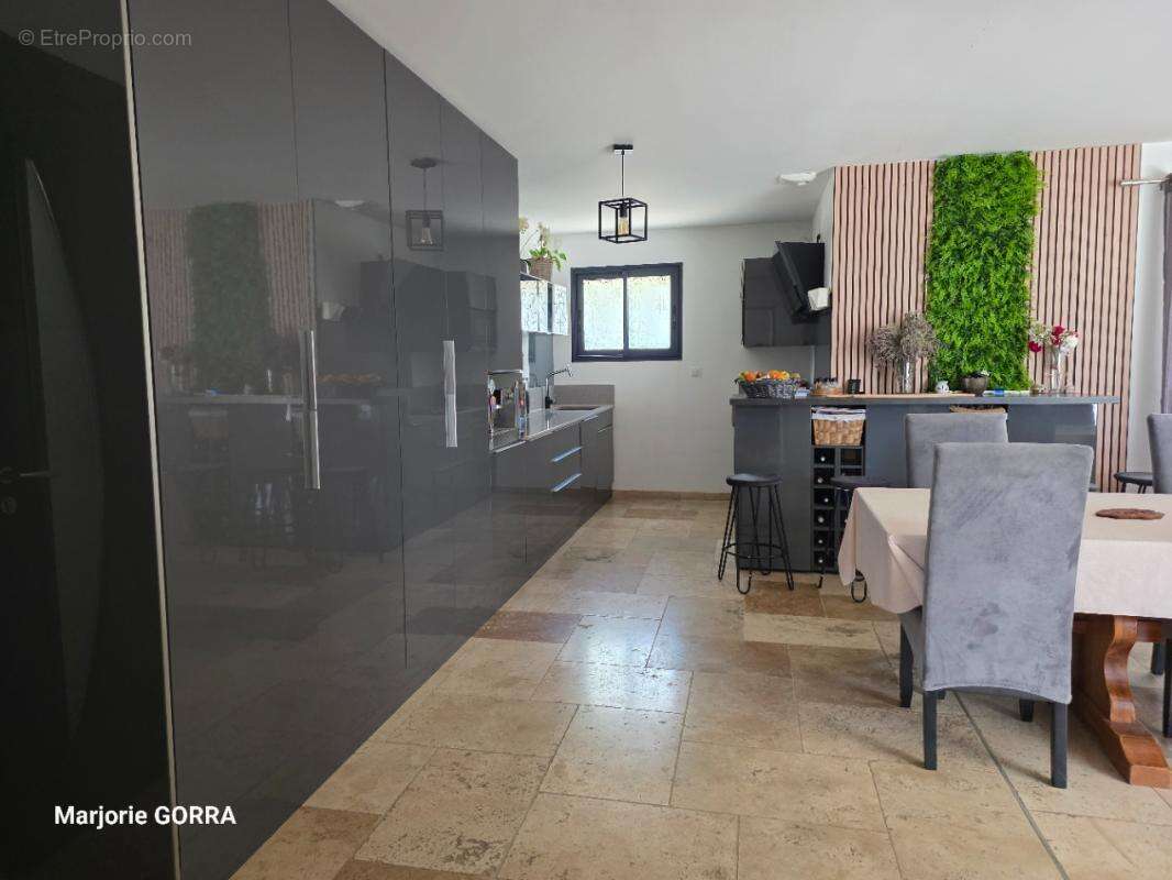 Maison à PLAN-D'AUPS-SAINTE-BAUME